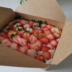 strawberry kisses tiramisu